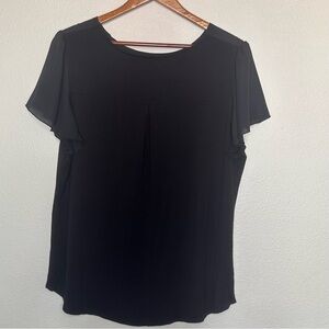 Fortune + Ivy Women's XL Black Short-Sleeve Flutter Top with button details